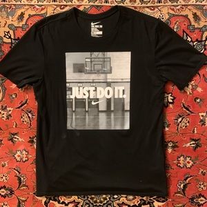 Nike Graphic Tee